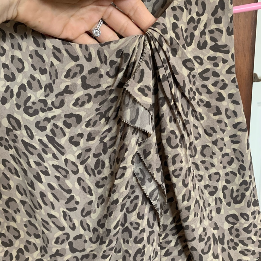 🦄 NWT LOFT Leopard shift dress, size 8P - Picture 6 of 7